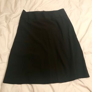 Classic black skirt. Banana Republic.